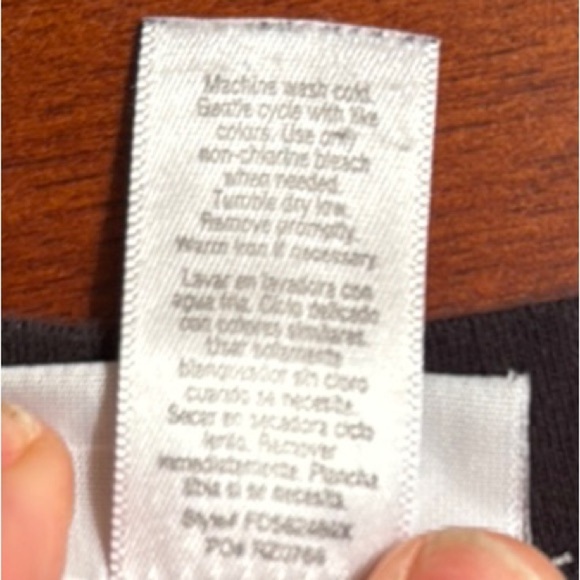 Black Gown Sleepwear with Pink/Red Embroidery, side slit, Size 1X (XL), Preowned - Picture 9 of 9